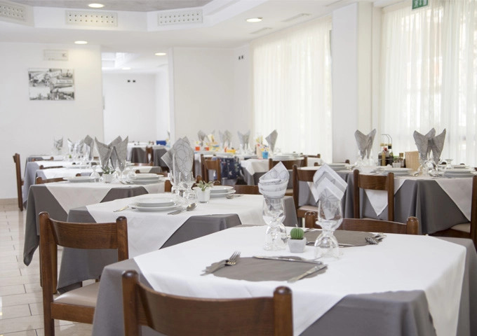 media.Gallery-Cucina-02-Hotel-Silvia-Misano