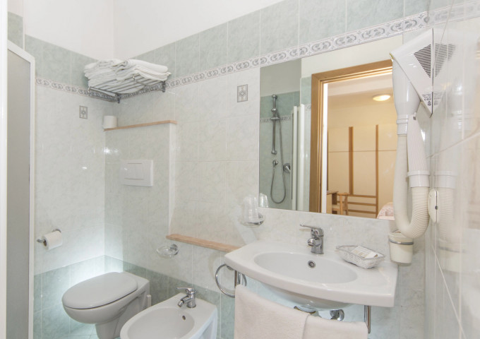 media.Slide-Camere-04-Hotel-Silvia-Misano